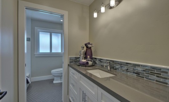 1894 Oak Knoll Lane Menlo Park-large-020-Hall Bathroom Vanity-1500x999-72dpi